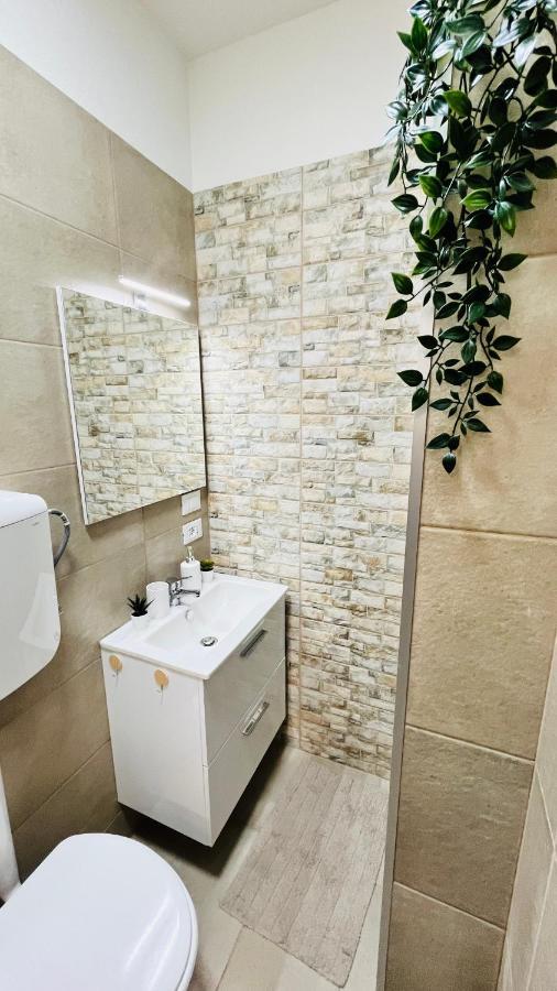 Apartment Deluxe *